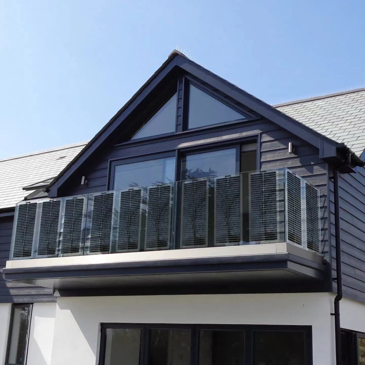 Solar panels for balconies